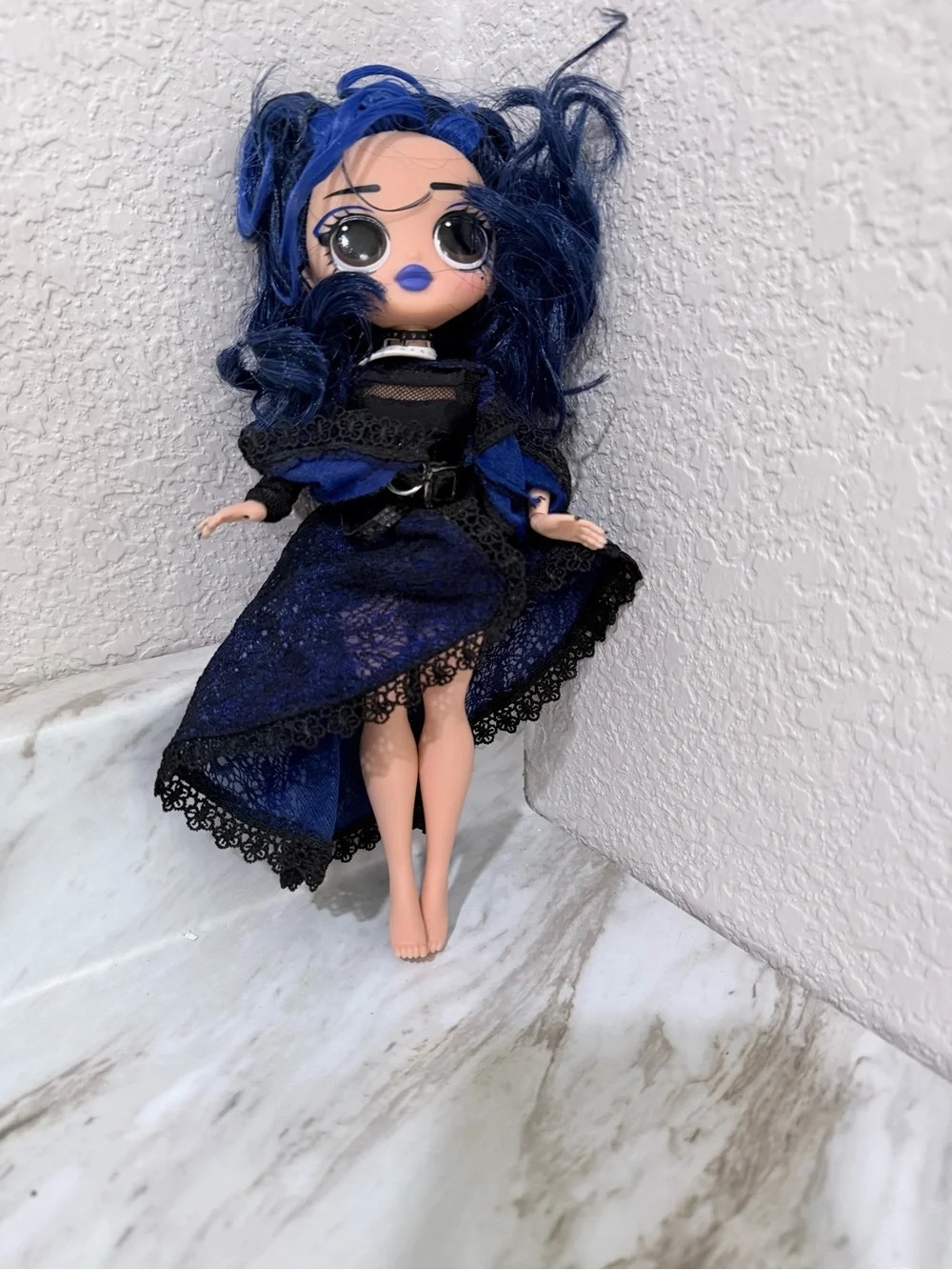 LOL Surprise OMG Fashion Doll Blue Hsir Gothic Lace Dress